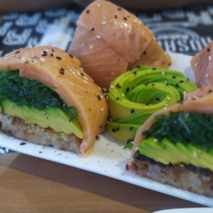 Sushi pizza