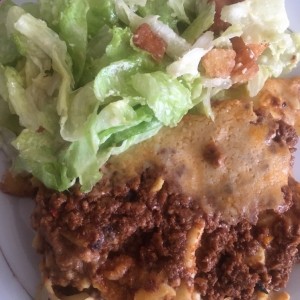 Pasticho y ensalada cesar
