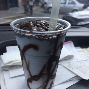 Con Sirope y Chispas de Chocolate, buena..!