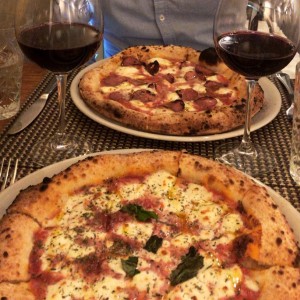 Pizza Marguerita y Pizza de Pepperoni 