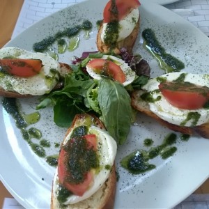 bruschetta de mozzarella 