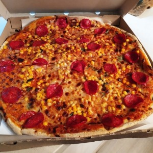 Familiar con Maíz y Pepperoni