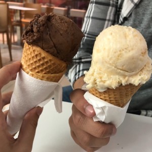 barquilla de chocolate y dulce de leche