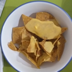Nachos con queso