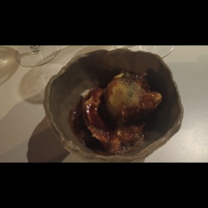 Cola de langosta confitada