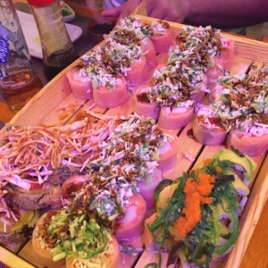 4 Neptuno Roll , 1 alaska especial y 1 Philladelphia Roll