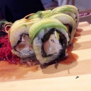 SUSHI ROLLS/MAKIS/PREMIUMS - Ebi Roll