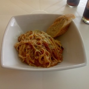 Pasta mediana Filetto al teléfono con extra de tocineta