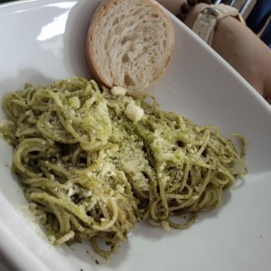 Pasta al Pesto