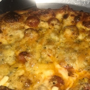 pizza de chistorra y 4quesos