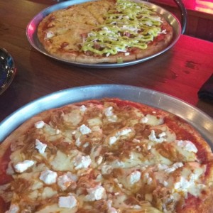 Pizzas Cebolla Dulce, Chistorra 4 Quesos y Taco
