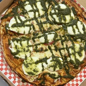 Pizza capresa 