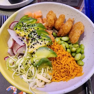 Poke premium configurado al gusto