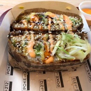 Poke Salmon burger
