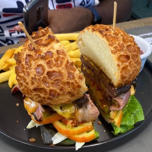 Cheeseburger con tocineta