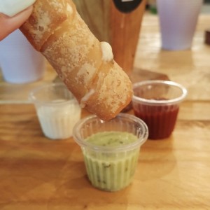 MayoAjo, pesto y tomate las salsas deli