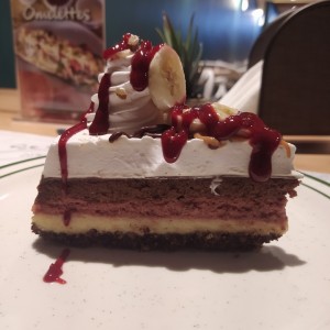 Banana Split CheeseCake