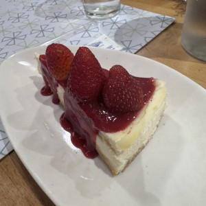 Torta de queso y frutos rojos