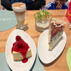 Chees cake de fresa y Latte Coco