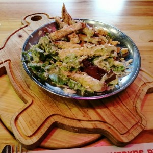 Ensalada Cesar con pollo