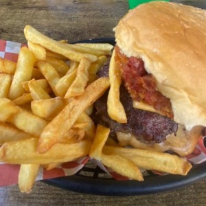 Hamburguesa con papas? De otro nivel!!