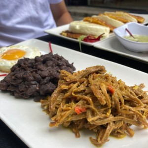 Desayuno criollo