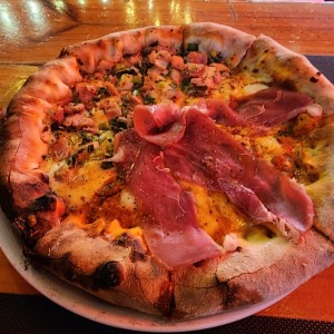 1/2 pizza Romeo + 1/2 pizza prosciutto 