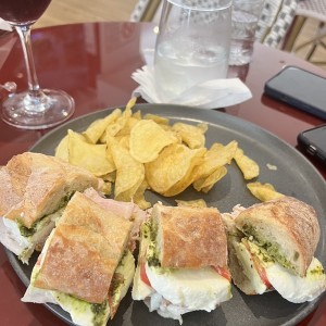 PANINI - CAPRESE CON PROSCIUTTO