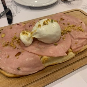 Pizzetta de mortadella