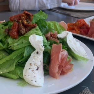 Ensalada pomodoro secchi