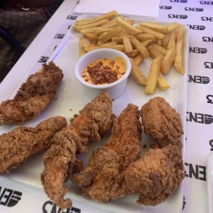Nuggets con Papitas 