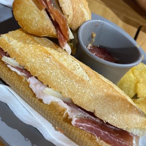 Panini Serrano con manchego