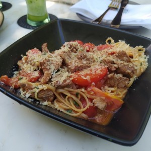 Lomito con pasta al filetto!