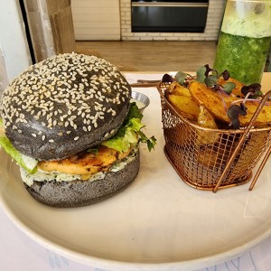 Salmon burger