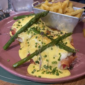 Huevos benedictinos