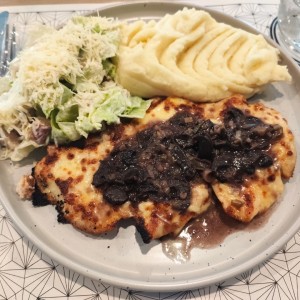 Pollo Madeira