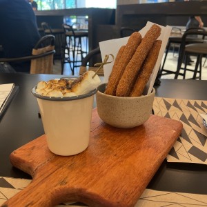 Churros con chocolate