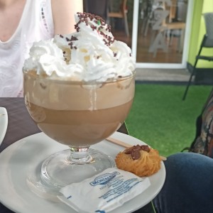 Chocolate con chantilly 