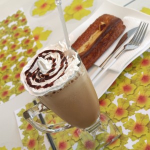 Frappuccino Moka y Danesa de Queso