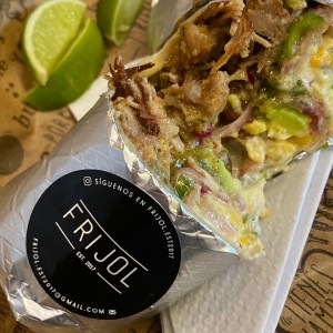 Burrito de pernil 