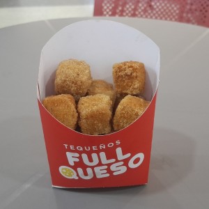Chicken bites, son nuggets, buenos!
