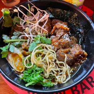 Ramen de costilla de cerdo
