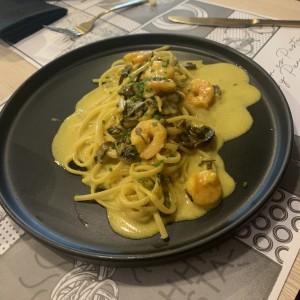 Linguini Zafferano