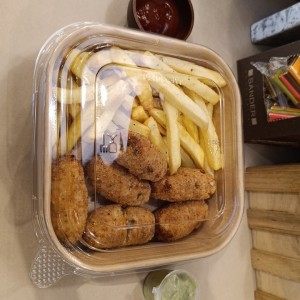 croquetas de pollo con mayopestp y papas airfryer