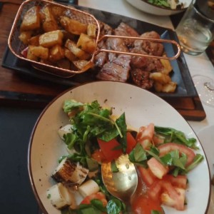 Cecina, papas y ensalada? ESPECTACULAR!!