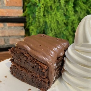 Postres - Brownie con Helado