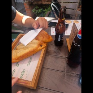 Empanadas de camarón y de pollo