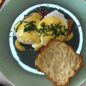 Huevos benedictinos