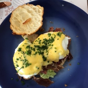 Benedictinos con Jamon serrano