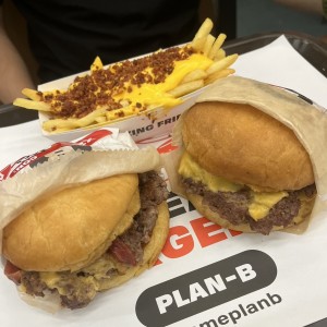 Cheeseburger con tocineta